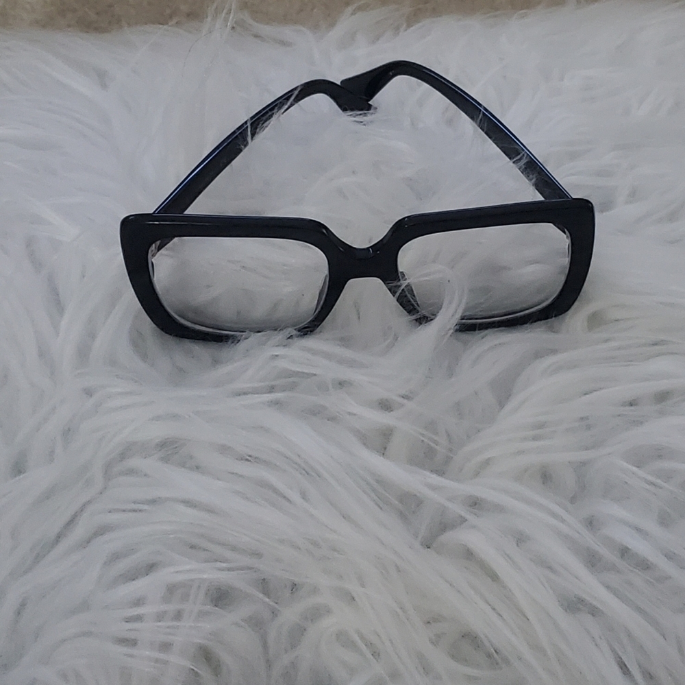 Gucci Women’s Glasses with prescription.